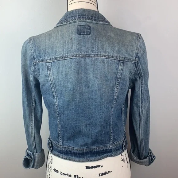 American Eagle Distressed Denim Trucker Jacket (Trucker Jacket) - Picture 3 of 8